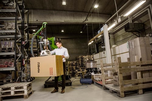 INDEVA nostokevennin kasvattaa nostamisen ergonomiaa